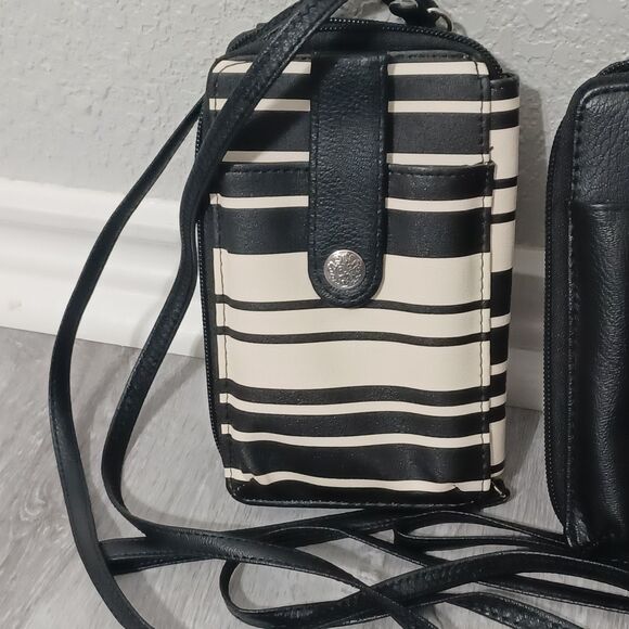 Set of Two Crossbody Wallets - Picture 2 of 6